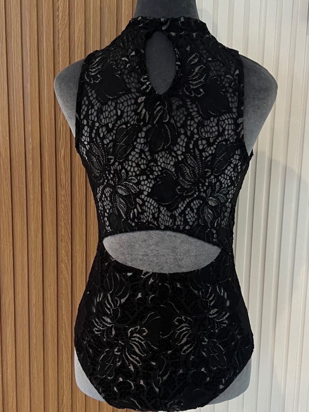 Women's Black Silver Floral Lace Mock Neck Bodysuit Open Low Back ~S~ - Picture 7 of 9